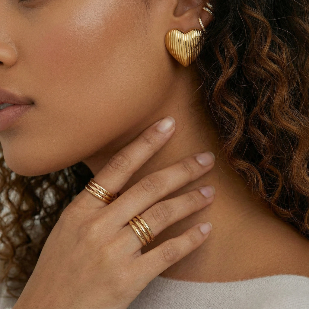 Juliette Ribbed Heart Stud Earrings